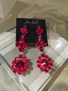 #1372 Jim Ball Red Swarovski Crystal Floral Drop Earrings